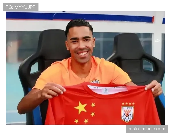 德尔加多关键失误致命打击 成都蓉城半场落后青岛西海岸